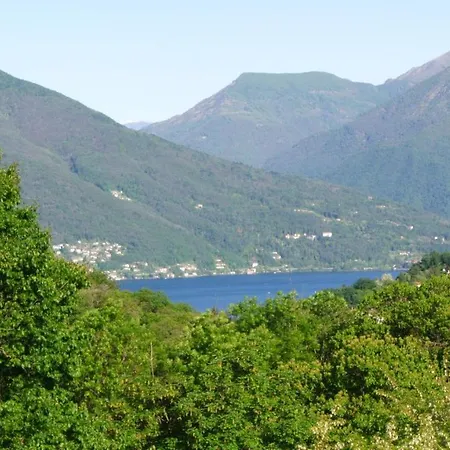 Alojamento de Acomodação e Pequeno-almoço Al Rost Luino