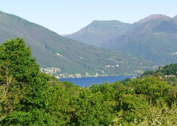 Alojamento de Acomodação e Pequeno-almoço Al Rost Luino